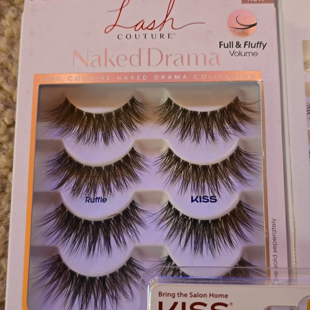 Kiss Lash Bundle 2 NEW lashes 1 NEW glue